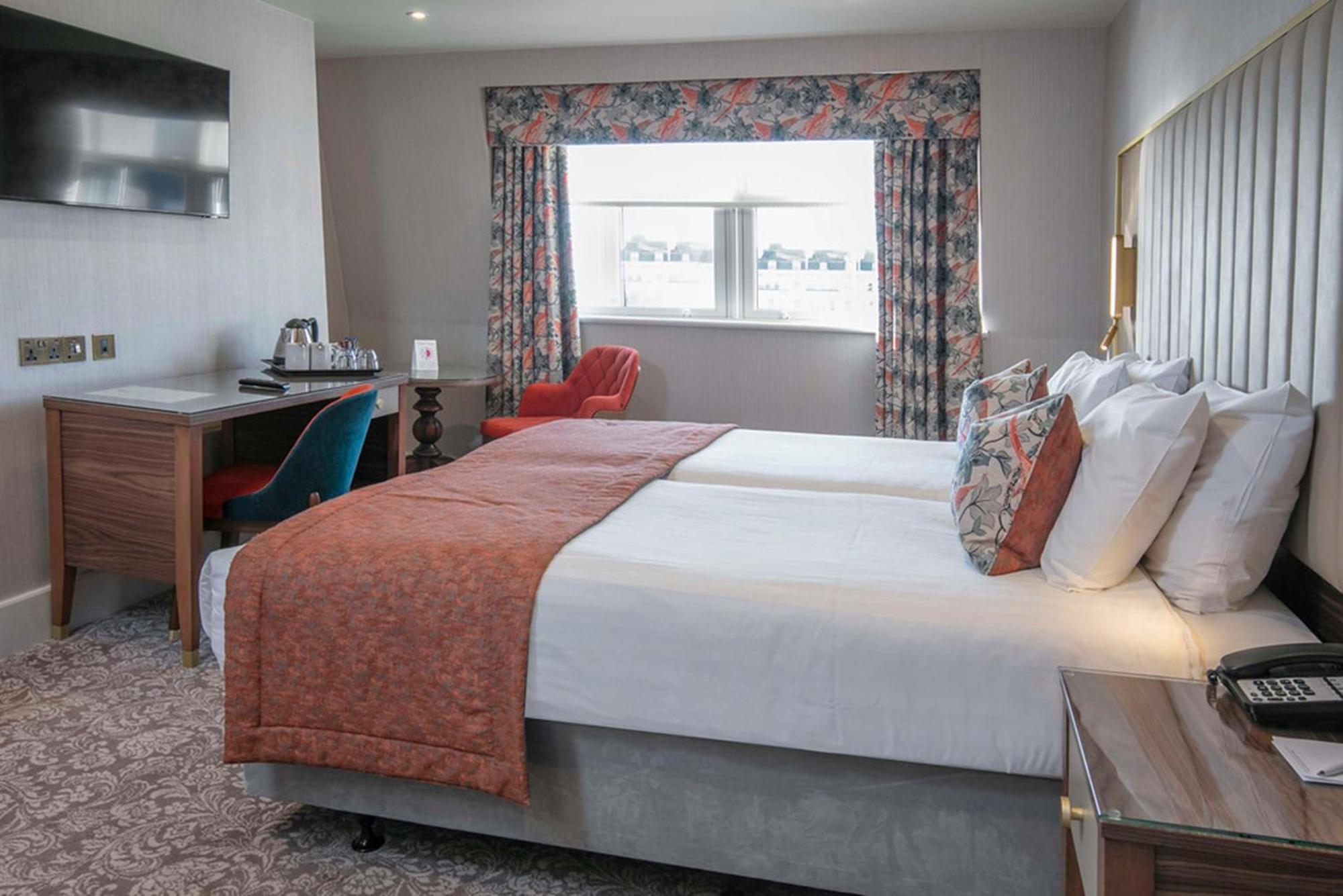 ホテル Voco The Clifton Folkestone By Ihg エクステリア 写真